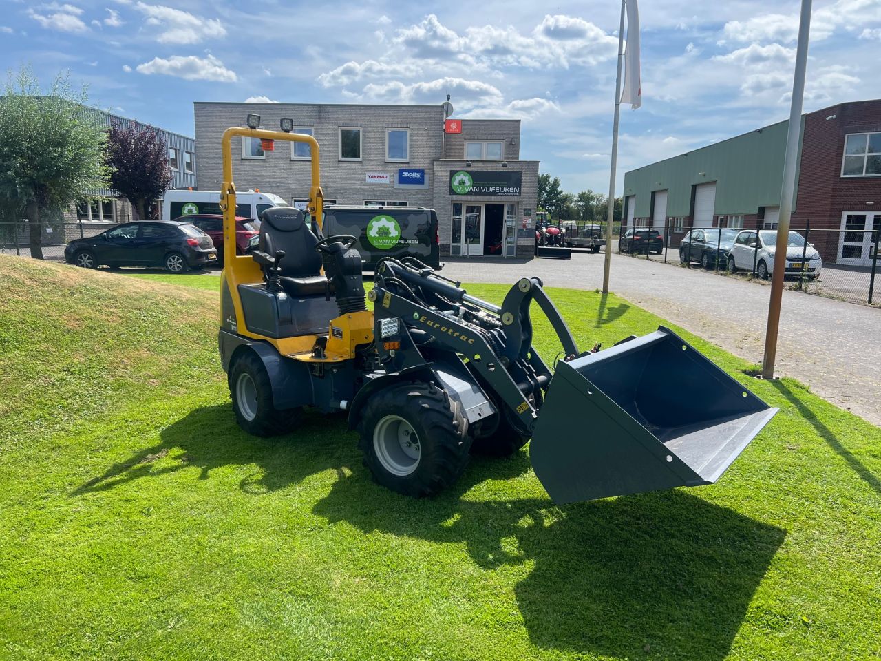 Gebruikte Eurotrac W11i shovel | wiellader