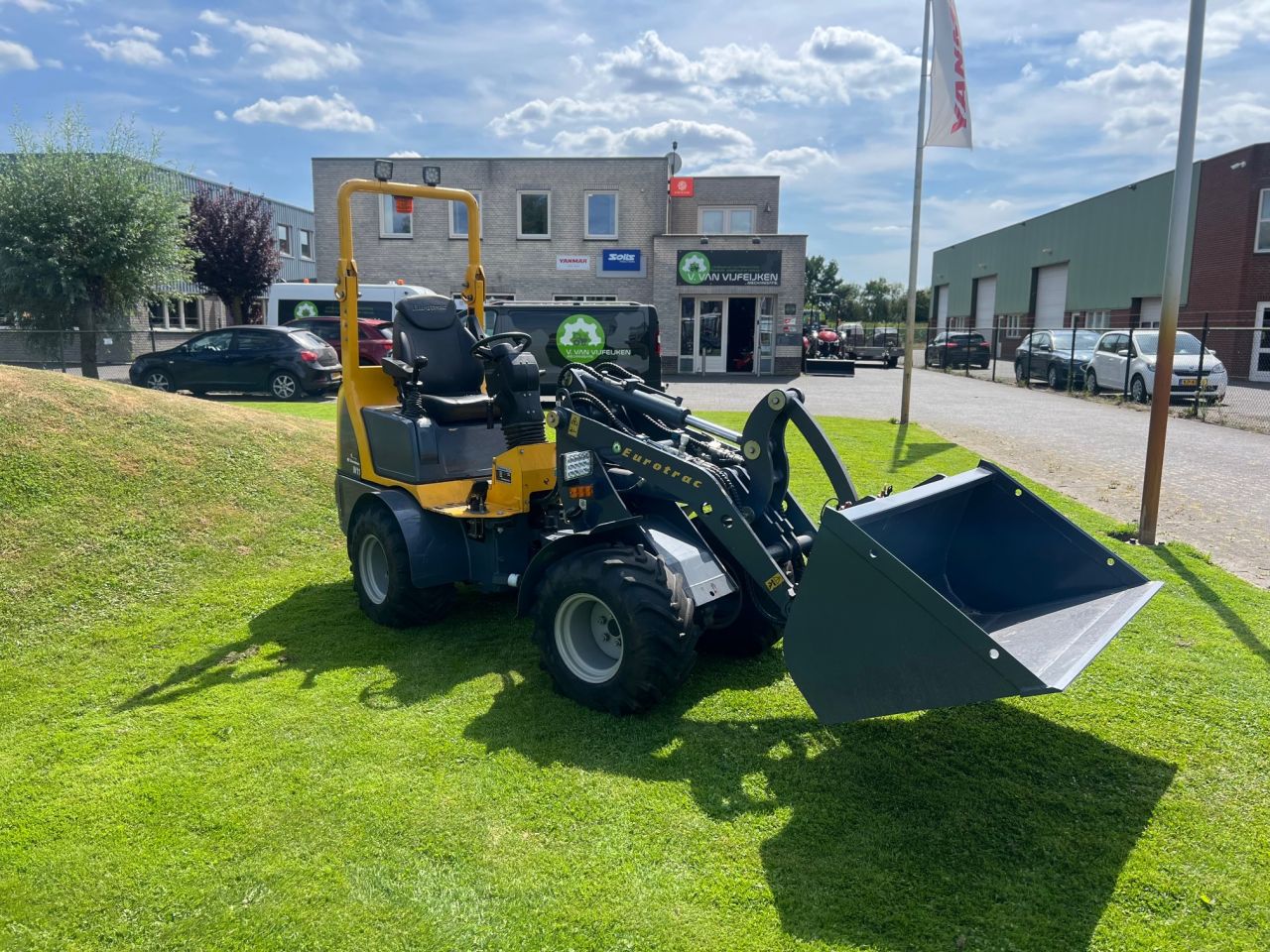 Gebruikte Eurotrac W11i shovel | wiellader