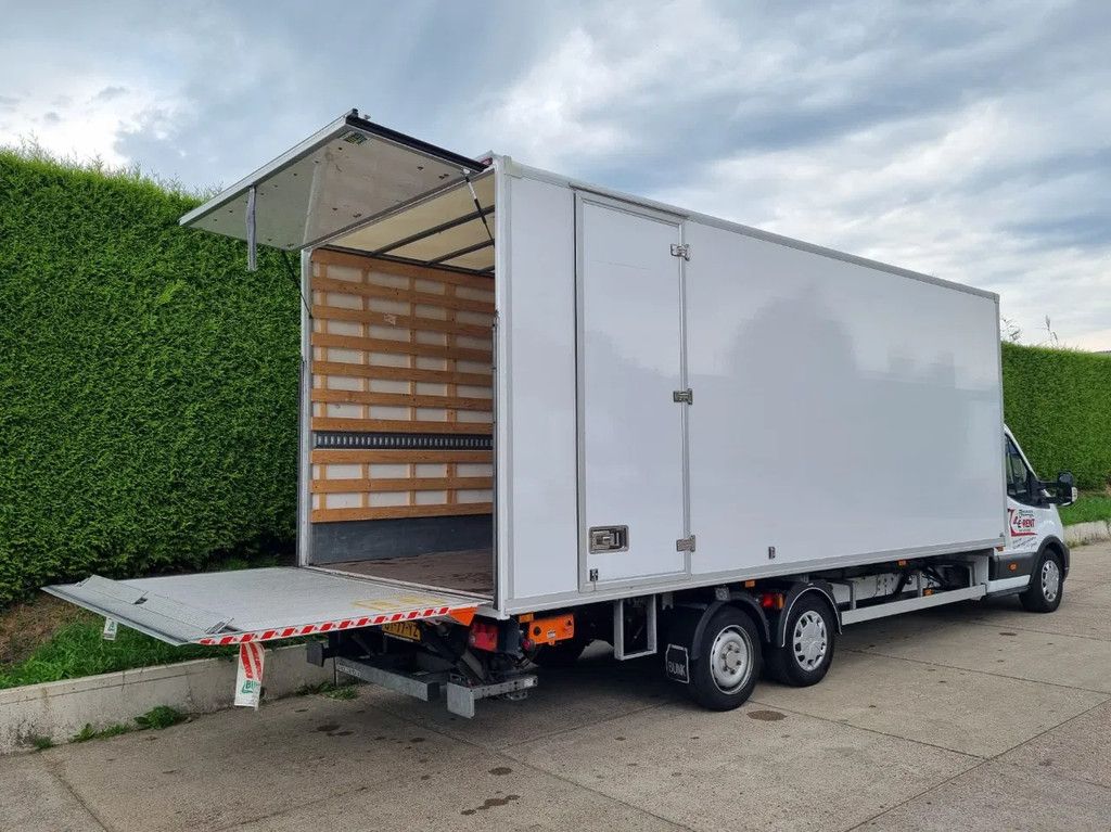 Ford Transit Gesloten clixtar oplegger 6,1 m.