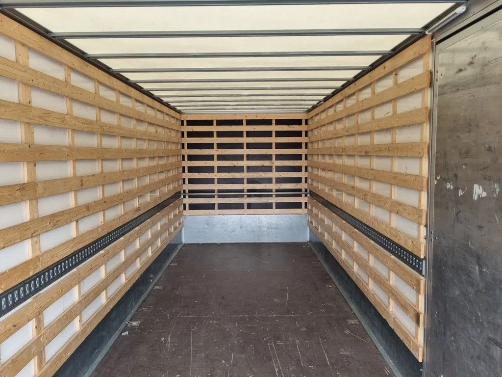 Ford Transit Gesloten clixtar oplegger 6,1 m.