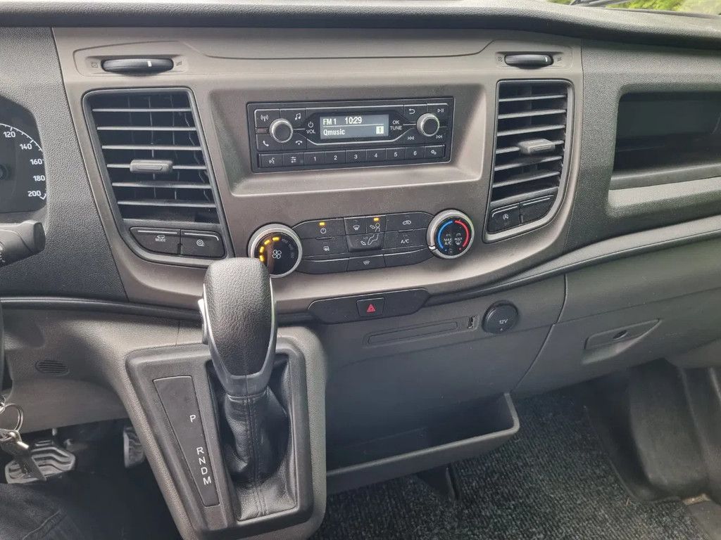 Ford Transit Gesloten clixtar oplegger 6,1 m.