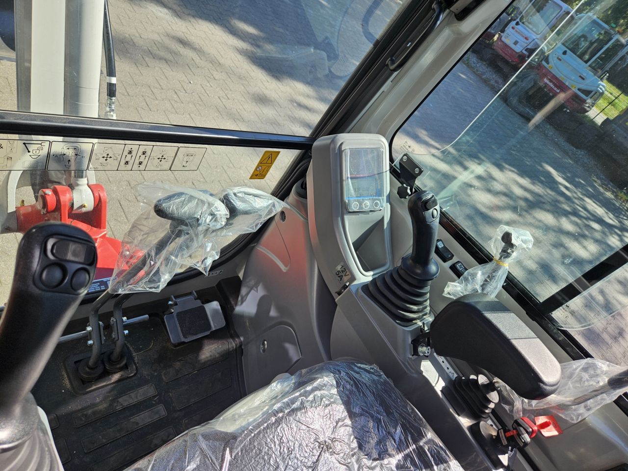 Takeuchi TB320 Demo