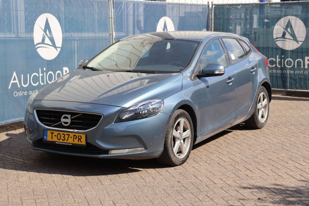 Volvo V40 D2 Diesel 114 PS 2014