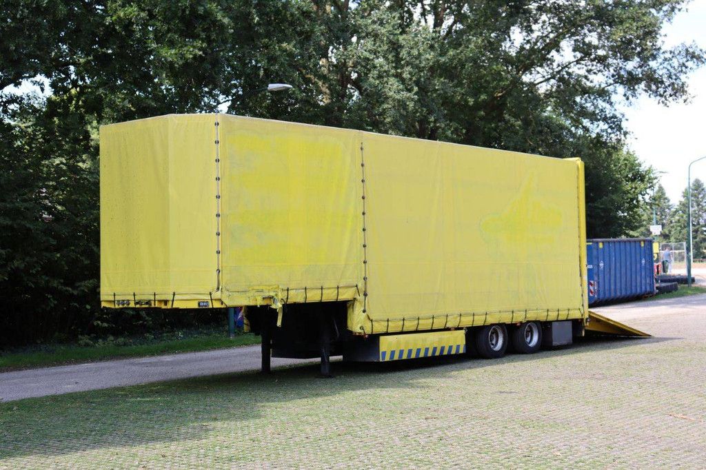 Curtainsider trailer Broshuis 2ASD-36 1987