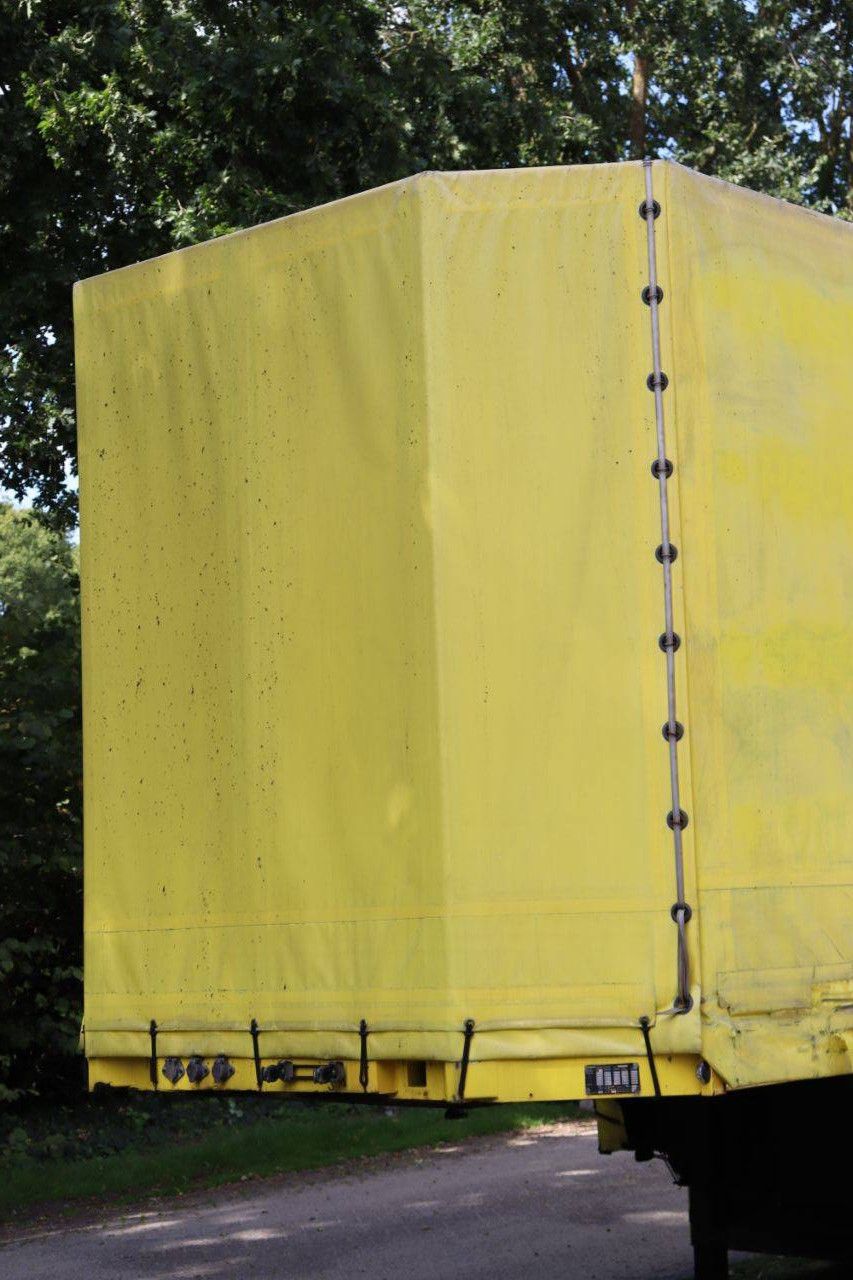 Curtainsider trailer Broshuis 2ASD-36 1987