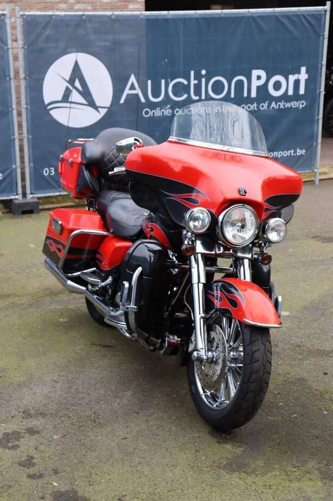 Motorcycle Harley-Davidson Ultra Glide CVO Petrol 2010