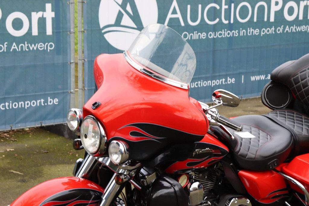 Motorcycle Harley-Davidson Ultra Glide CVO Petrol 2010