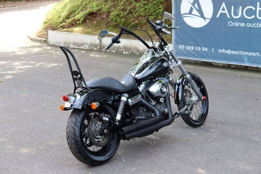 Harley-Davidson Dyna Wide Glide Benzine 2016