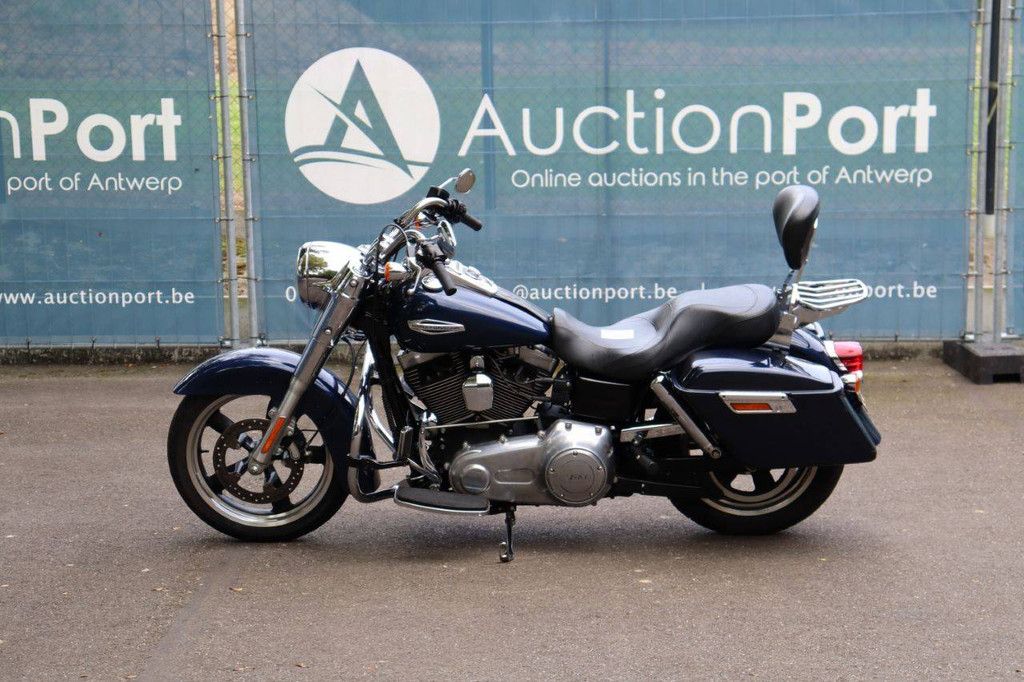 Harley-Davidson DYNA Switchback Benzine 2013