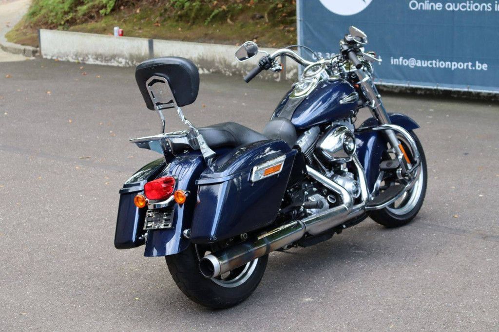 Harley-Davidson DYNA Switchback Benzine 2013