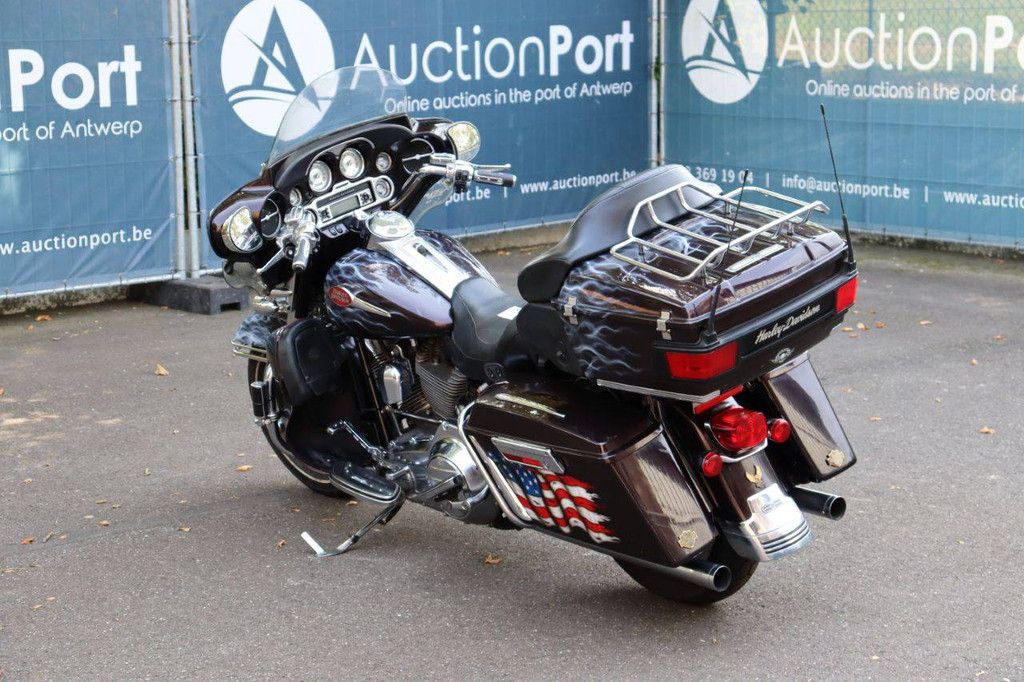 Harley-Davidson Ultra Classic CVO Benzine 2008