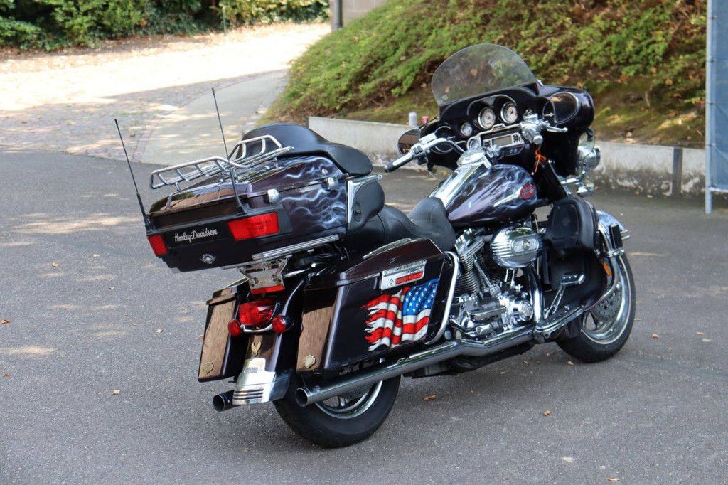 Harley-Davidson Ultra Classic CVO Benzine 2008
