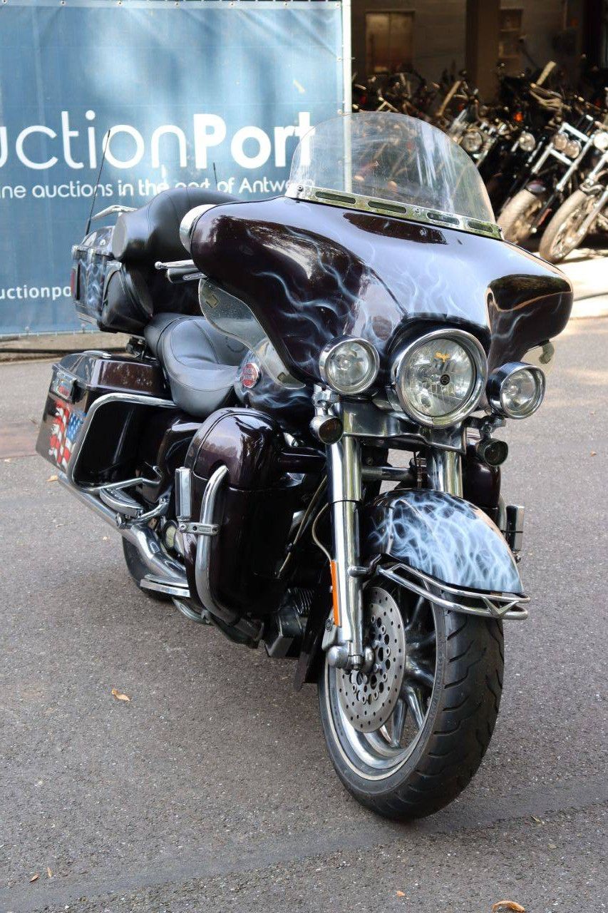Harley-Davidson Ultra Classic CVO Benzine 2008