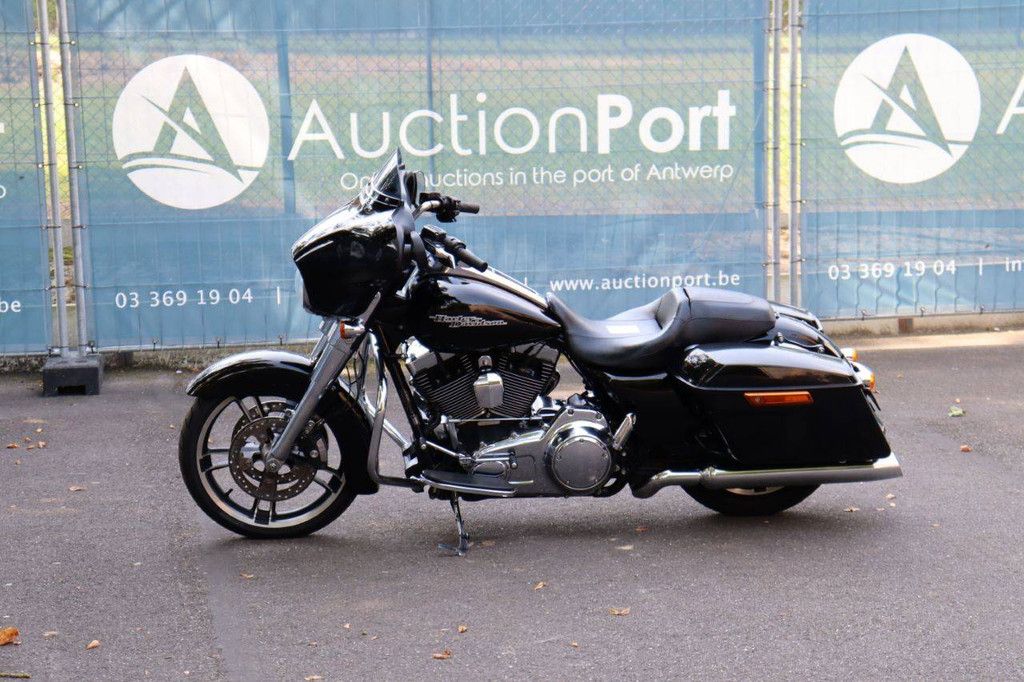 Harley-Davidson Street Glide Benzine 2014