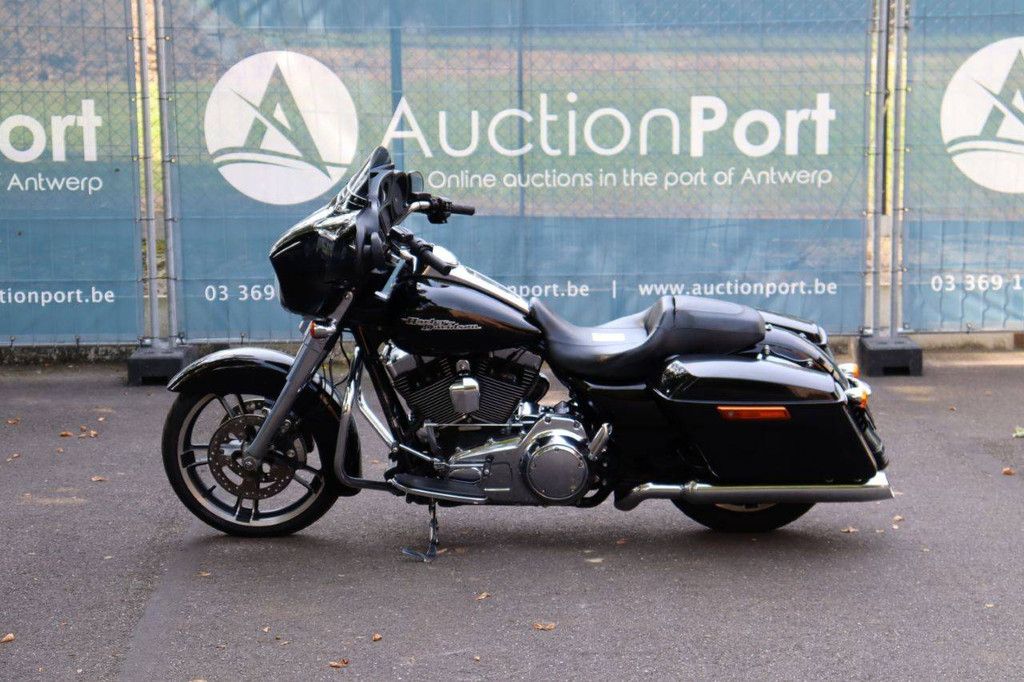Harley-Davidson Street Glide Benzine 2014