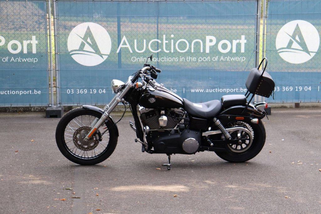 Harley-Davidson Dyna Wide Glide Benzine 2011
