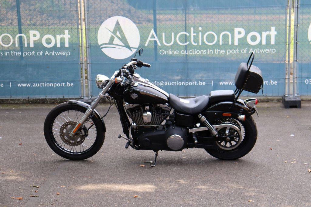 Harley-Davidson Dyna Wide Glide Benzine 2011
