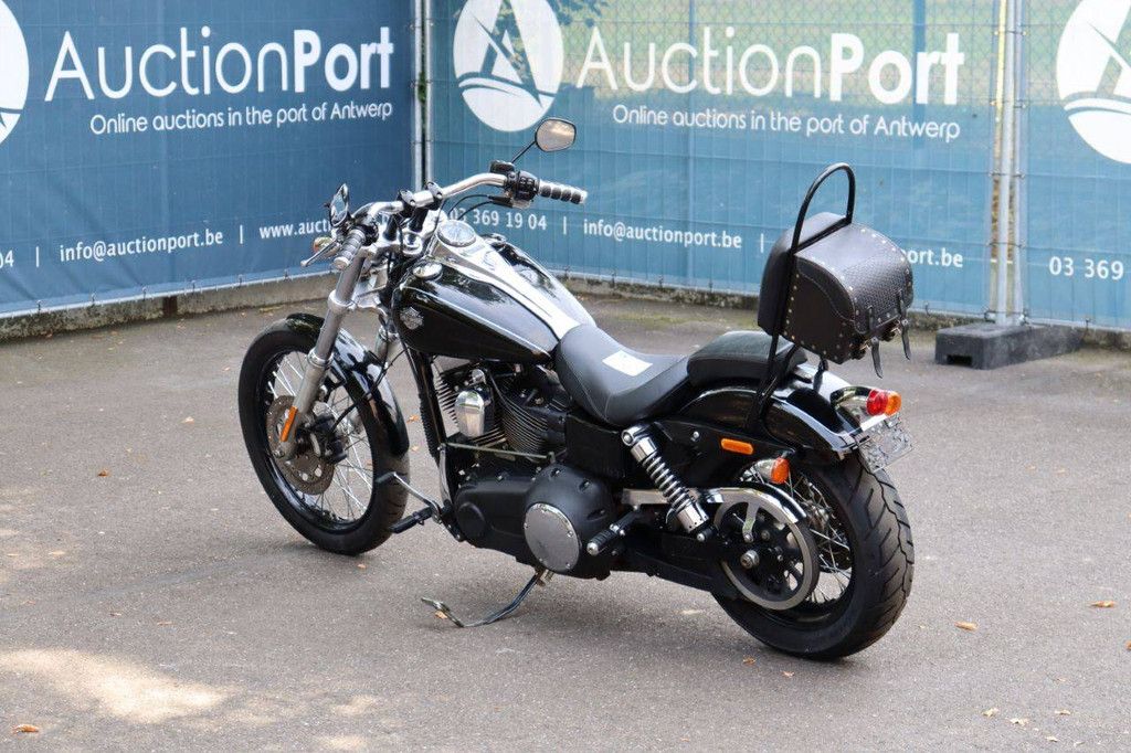 Harley-Davidson Dyna Wide Glide Benzine 2011