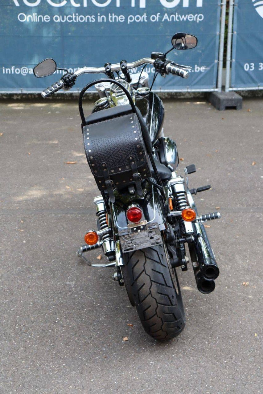 Harley-Davidson Dyna Wide Glide Benzine 2011
