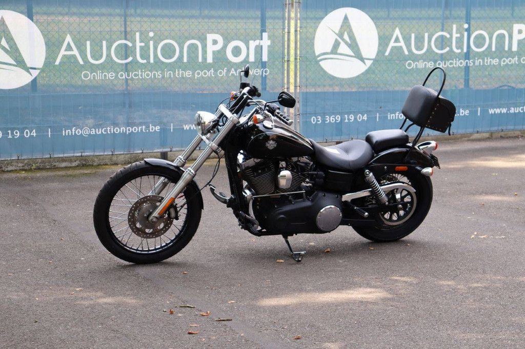 Harley-Davidson Dyna Wide Glide Benzine 2011