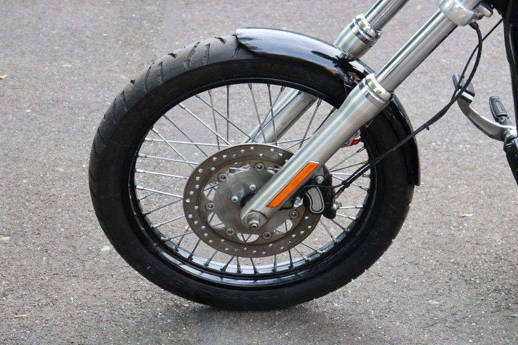 Harley-Davidson Dyna Wide Glide Benzine 2011