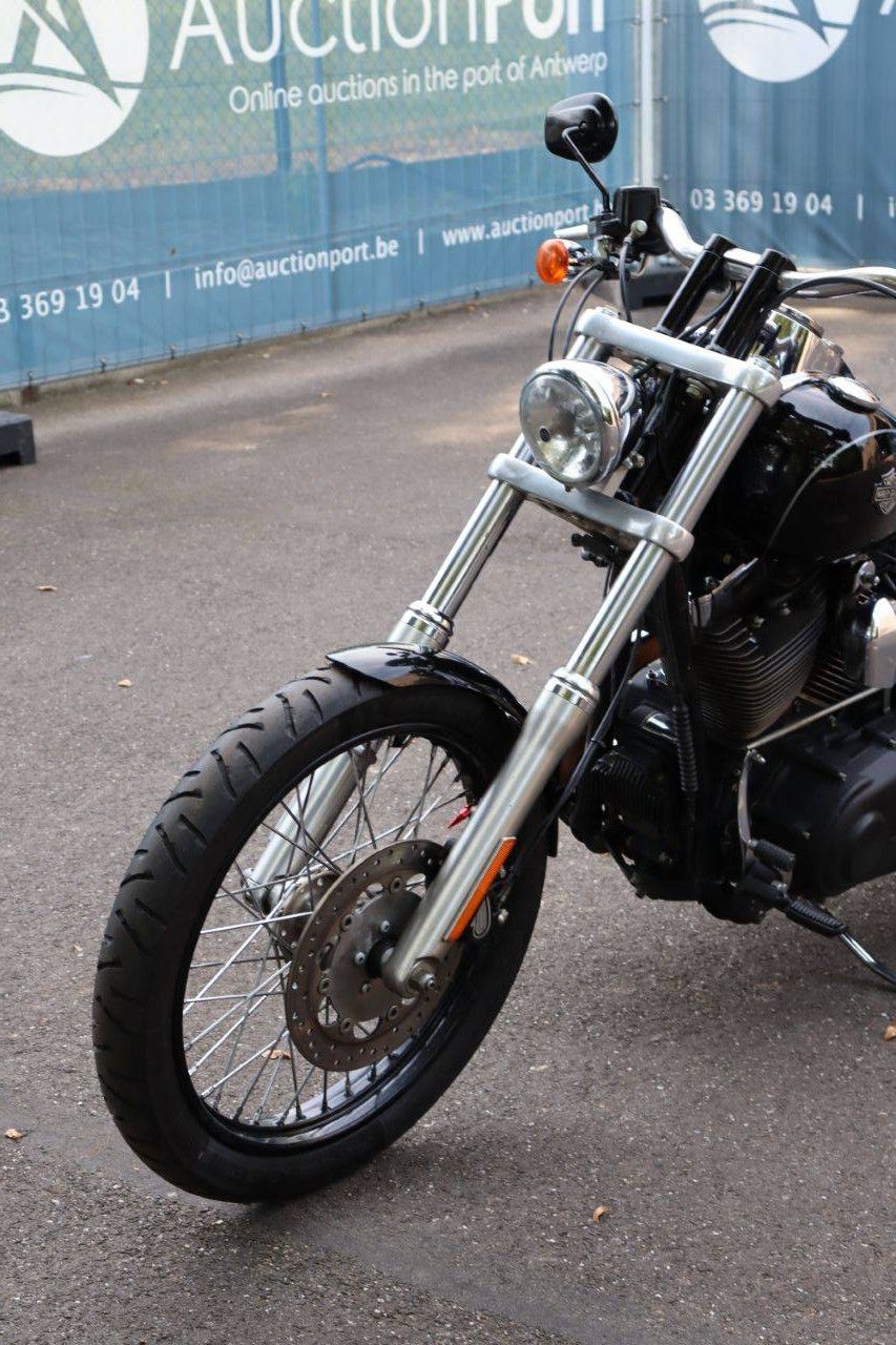 Harley-Davidson Dyna Wide Glide Benzine 2011