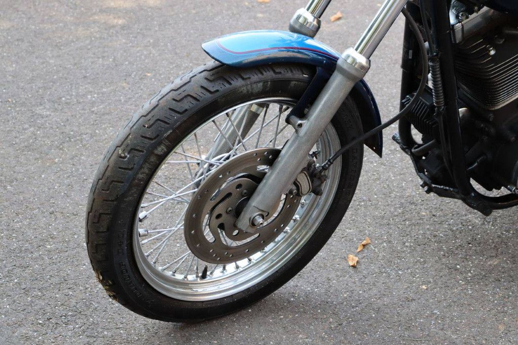 Harley-Davidson Dyna Low Rider Benzine 2004