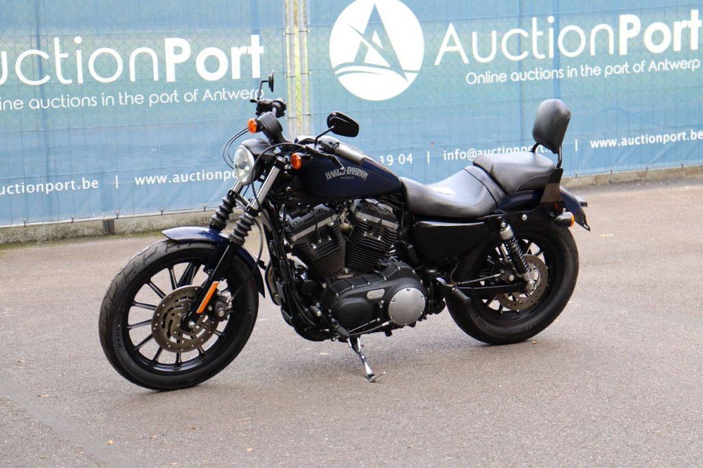 Harley-Davidson Sportster XL883 Iron Benzin 2013
