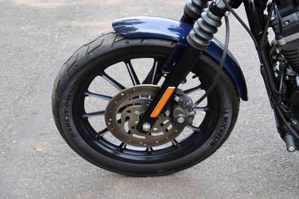 Harley-Davidson Sportster XL883 Iron Benzin 2013