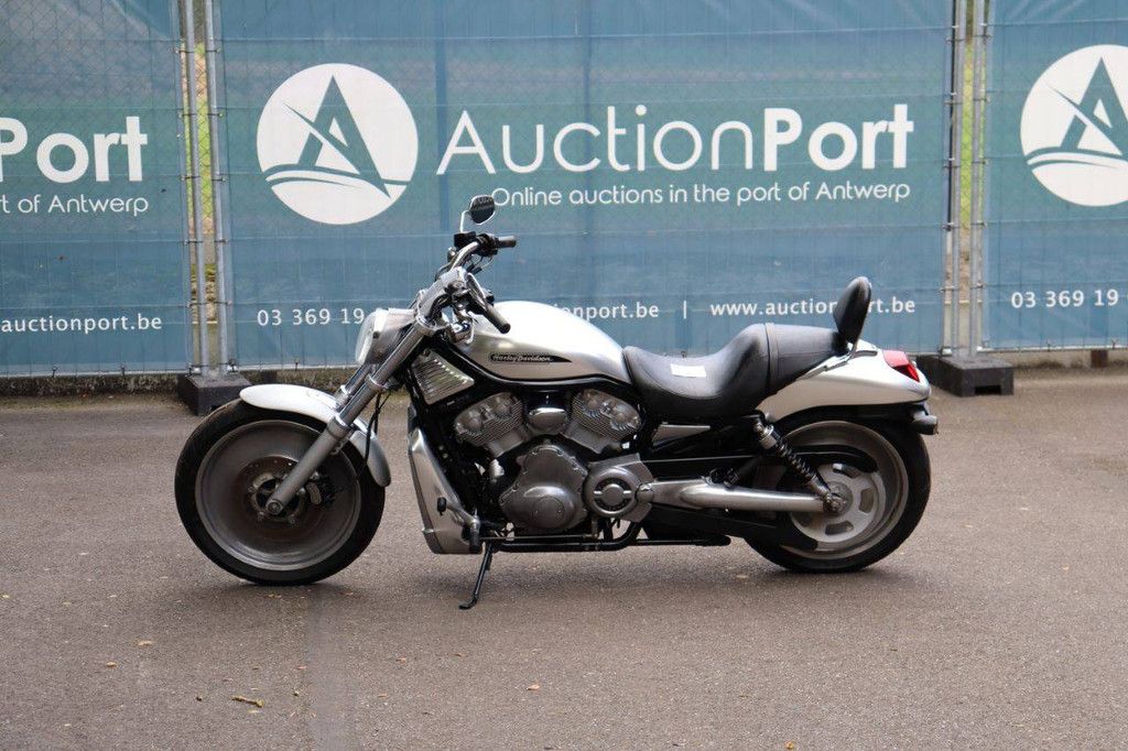Harley-Davidson V-Rod VRSC Benzin