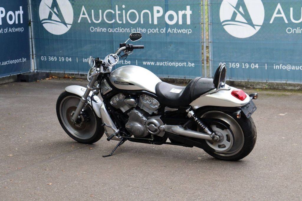 Harley-Davidson V-Rod VRSC Benzin