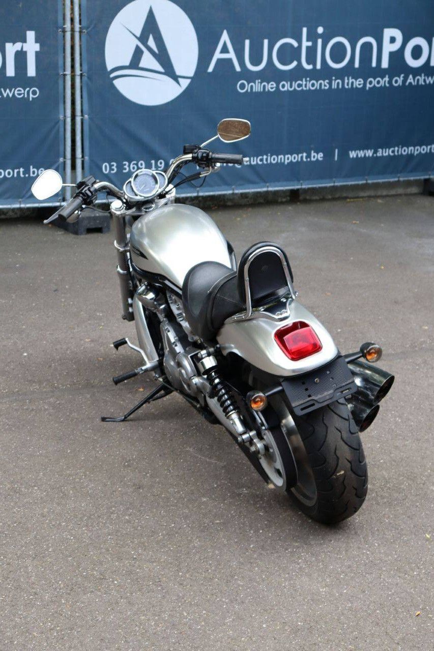 Harley-Davidson V-Rod VRSC Benzin