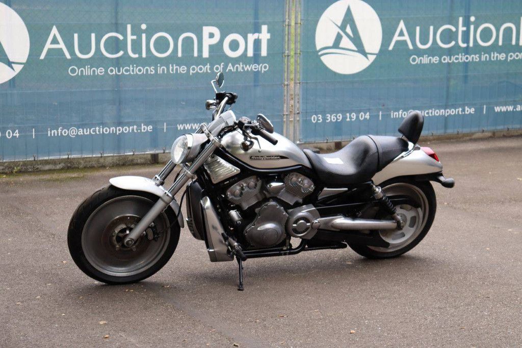 Harley-Davidson V-Rod VRSC Benzin