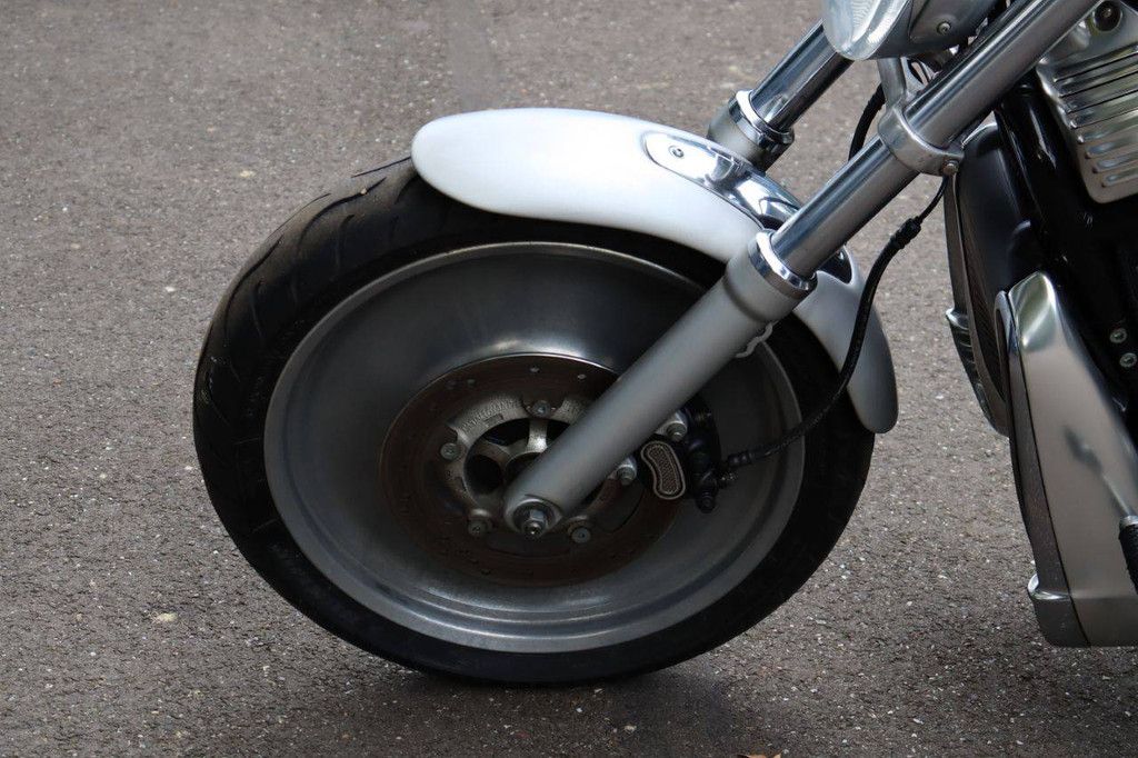 Harley-Davidson V-Rod VRSC Benzin