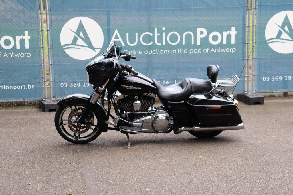 Harley-Davidson Street Glide Benzine 2015