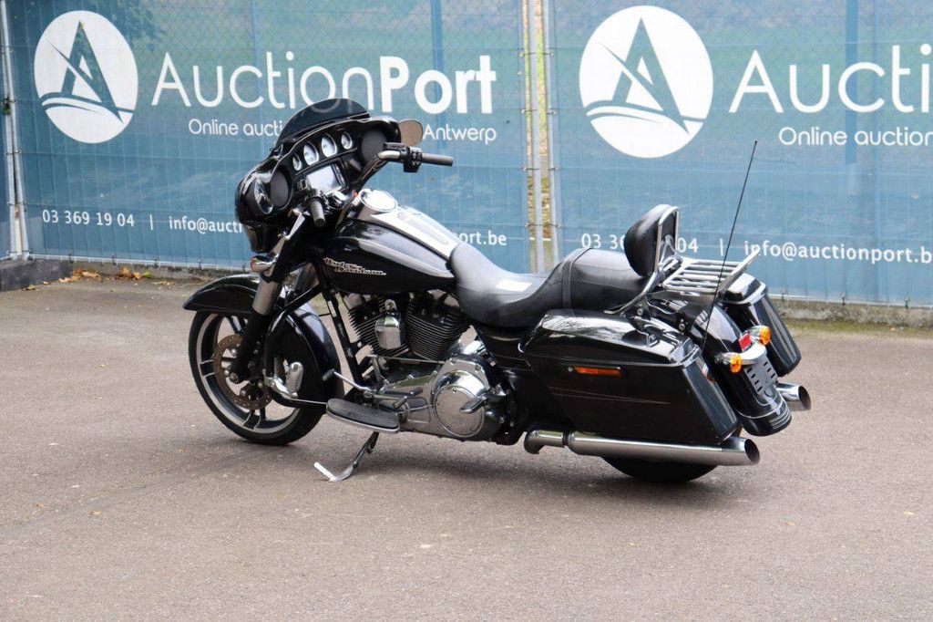 Harley-Davidson Street Glide Benzine 2015