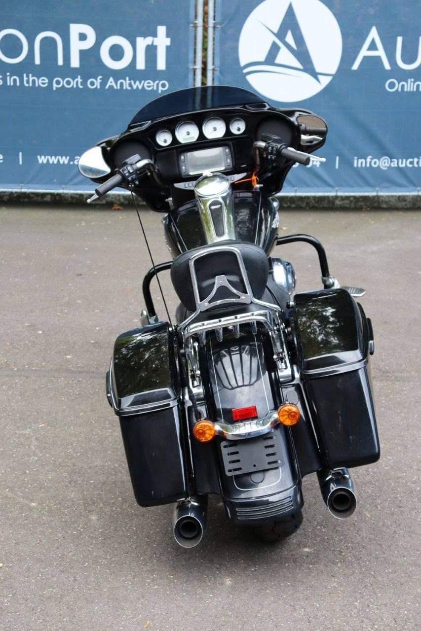 Harley-Davidson Street Glide Benzine 2015