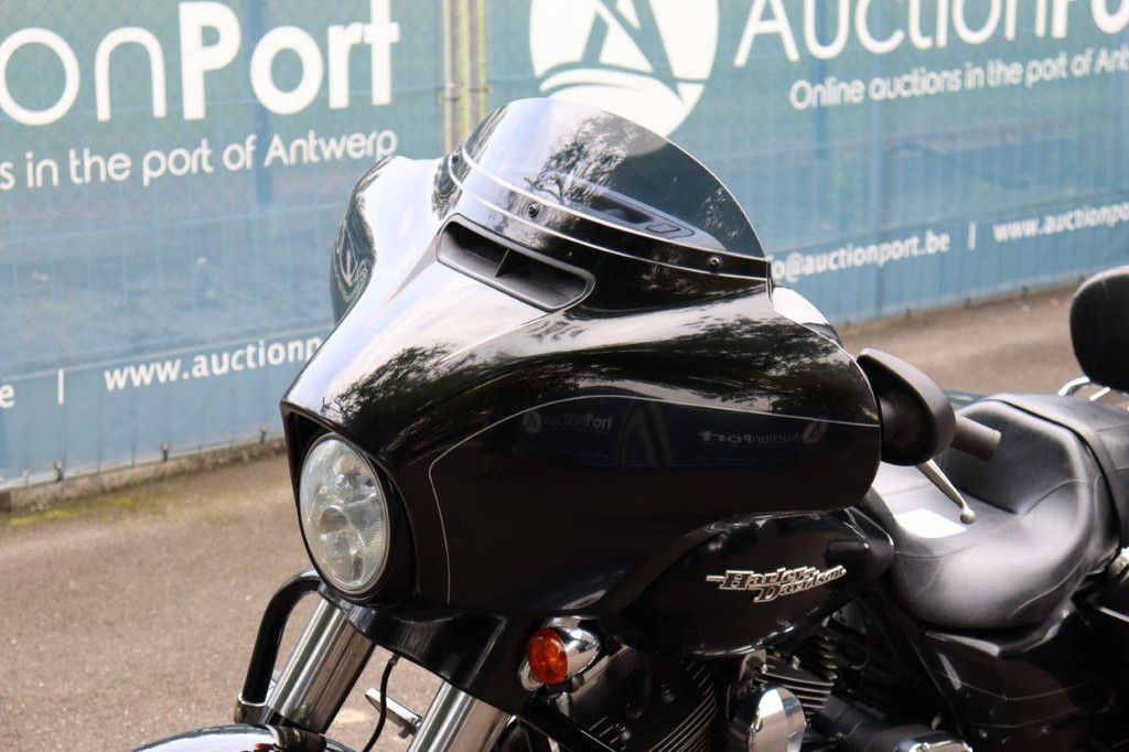 Harley-Davidson Street Glide Benzine 2015