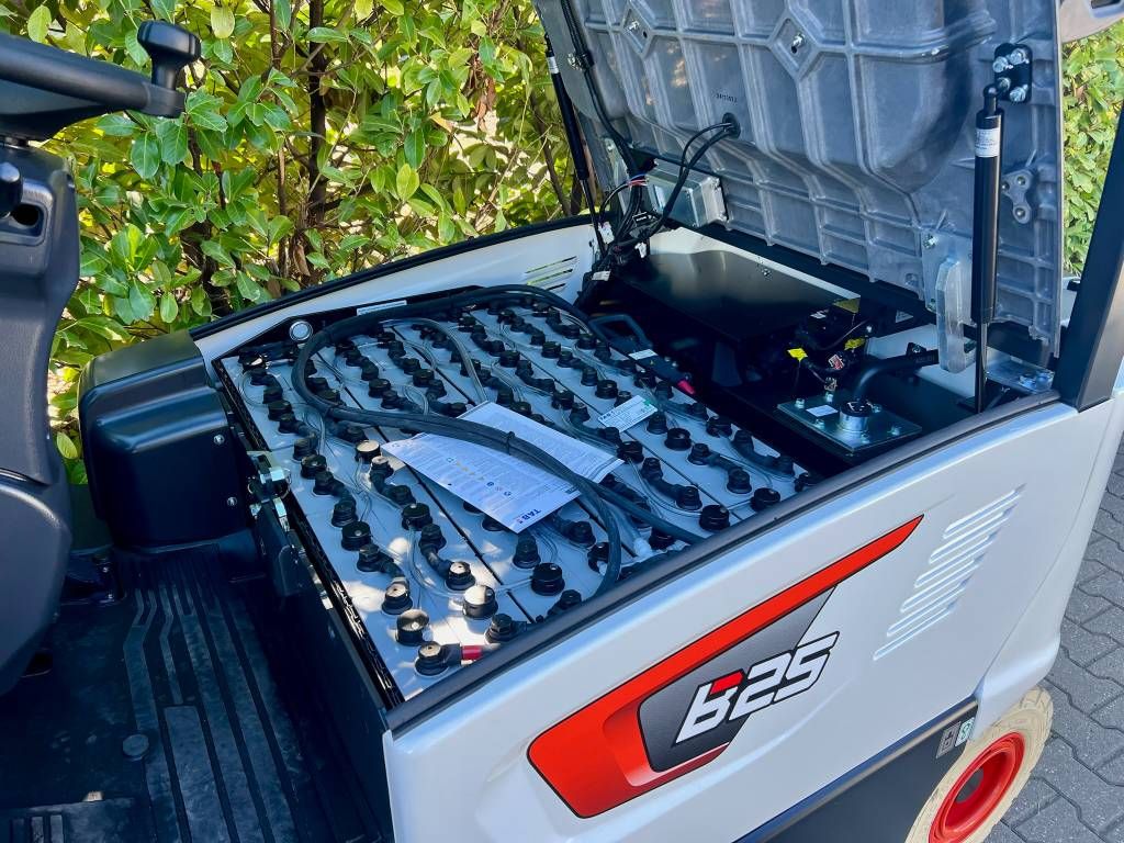 Bobcat B 25 X-7 Plus