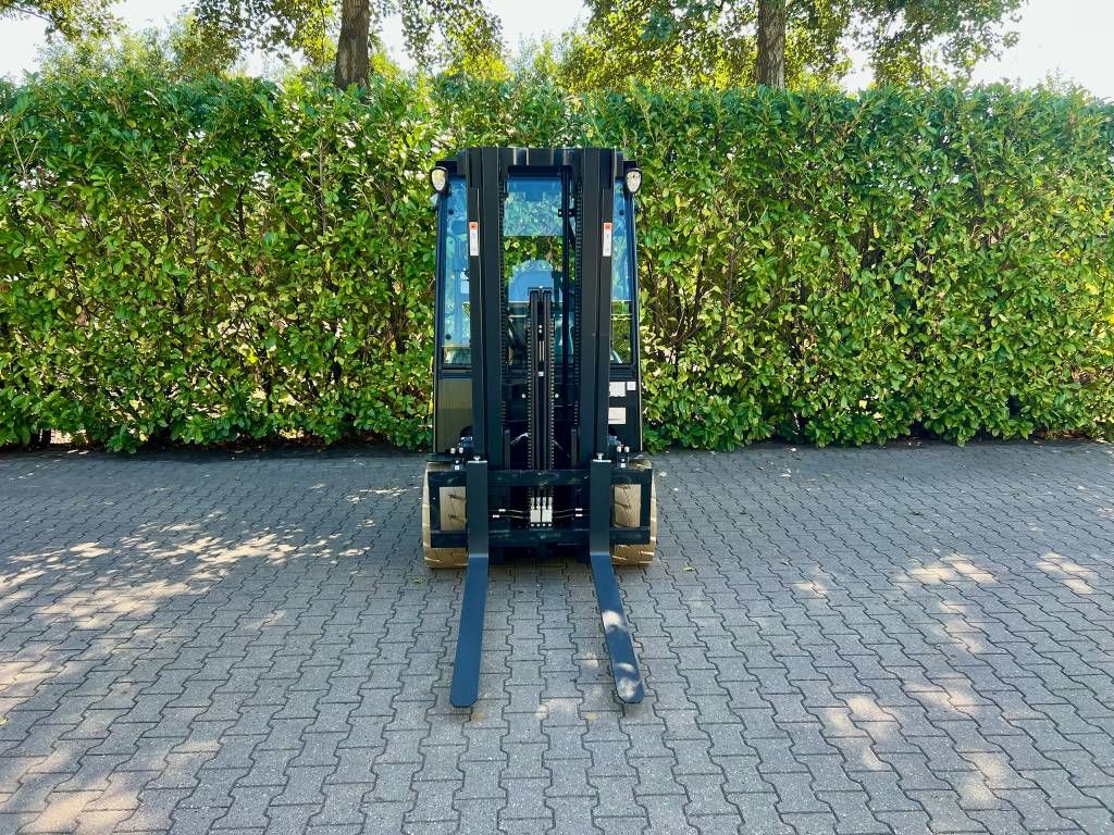 Bobcat B 25 X-7 Plus
