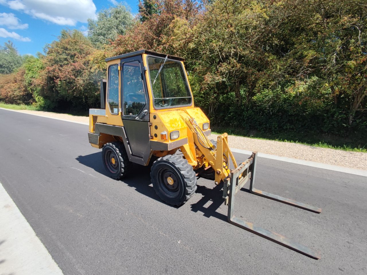 KRAMER shovel (type 112 SL, Yanmar motor, cabine, etc.)