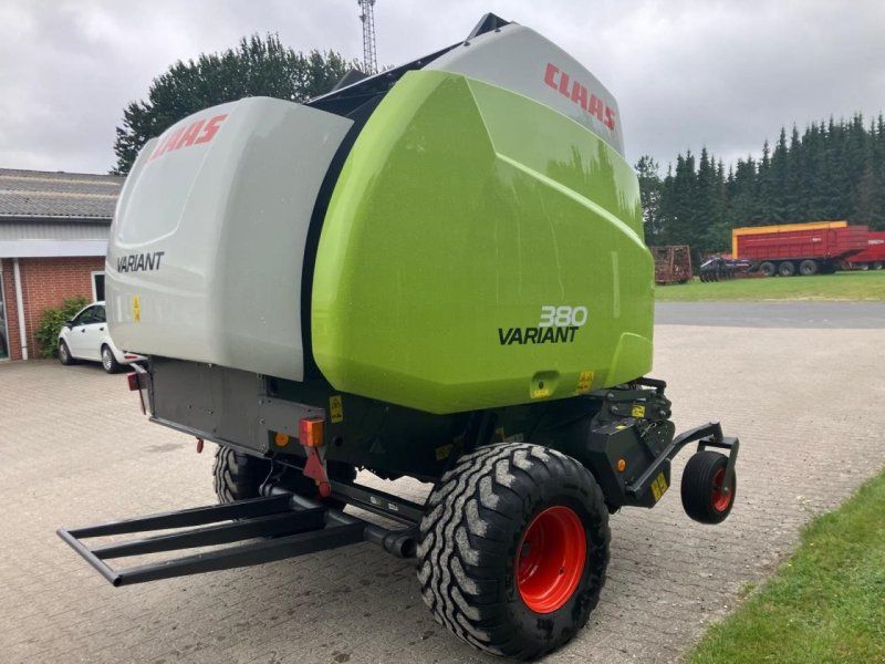 Claas VARIANT 380RF-PRO