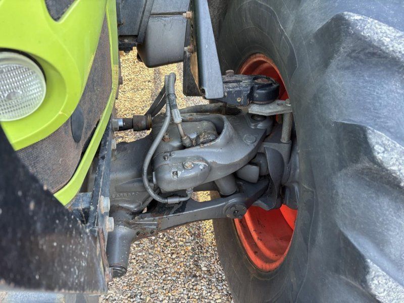 Claas ARES 697
