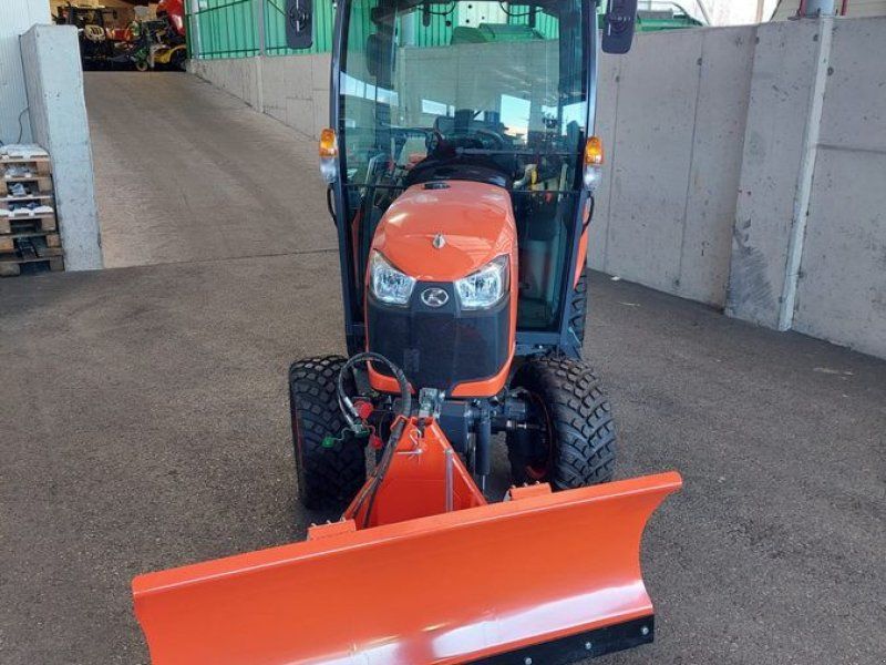 Kubota B2261