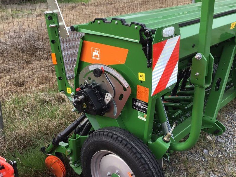 Amazone D9