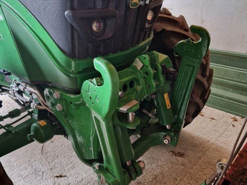 John Deere 6130R