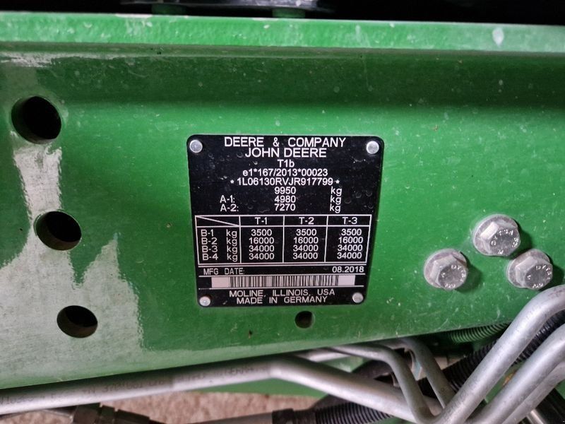 John Deere 6130R