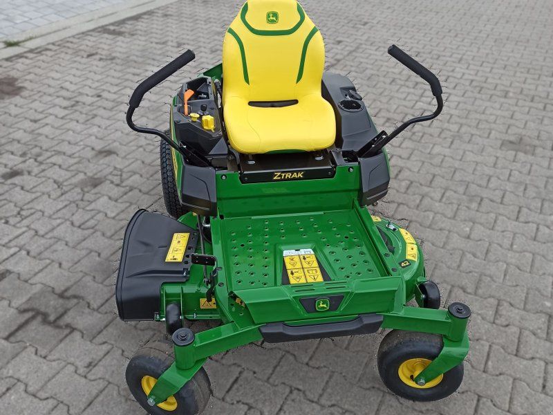 John Deere Z 320 M