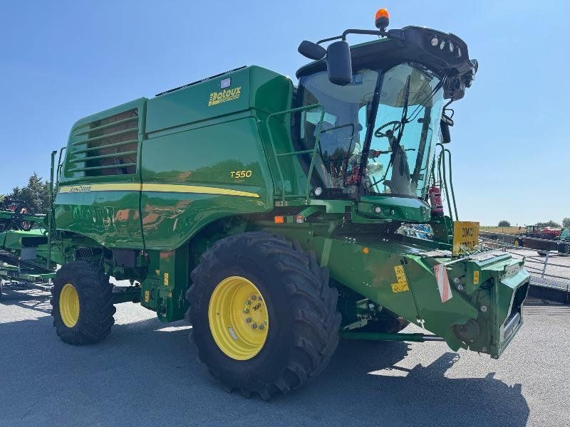 John Deere T550