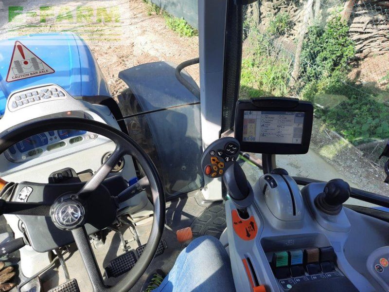 New Holland T7070